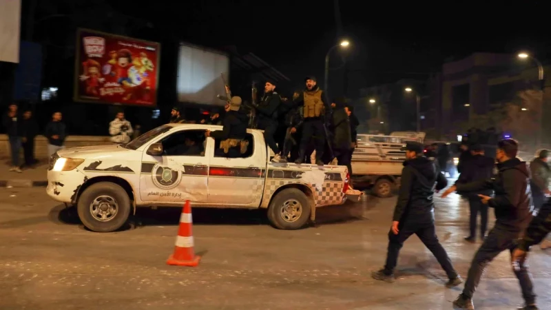 بعد إعلان الجيش السيطرة بالكامل.. قسد: استمرار المعارك والقصف في حي "الشيخ مقصود