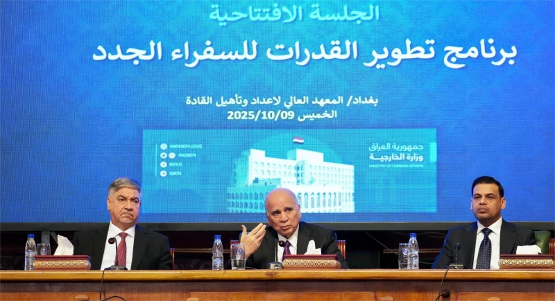 خلال لقاء السفراء الجدد.. فؤاد حسين: الدبلوماسية العراقية نجحت في حماية العراق ومنع الاعتداء عليه