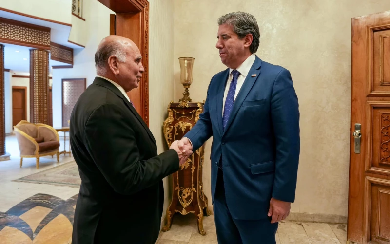 الخارجية العراقية لم تذكر "تفكيك الميليشيات".. السفارة الأميركية تعرض تفاصيل لقاء ريغاس وفؤاد حسين