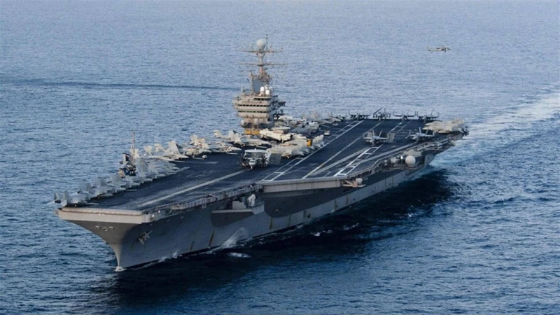 حاملة الطائرات "لينكولن".. تقارير: أميركا تجري تحركات عسكرية وتُرسل تعزيزات للشرق الأوسط