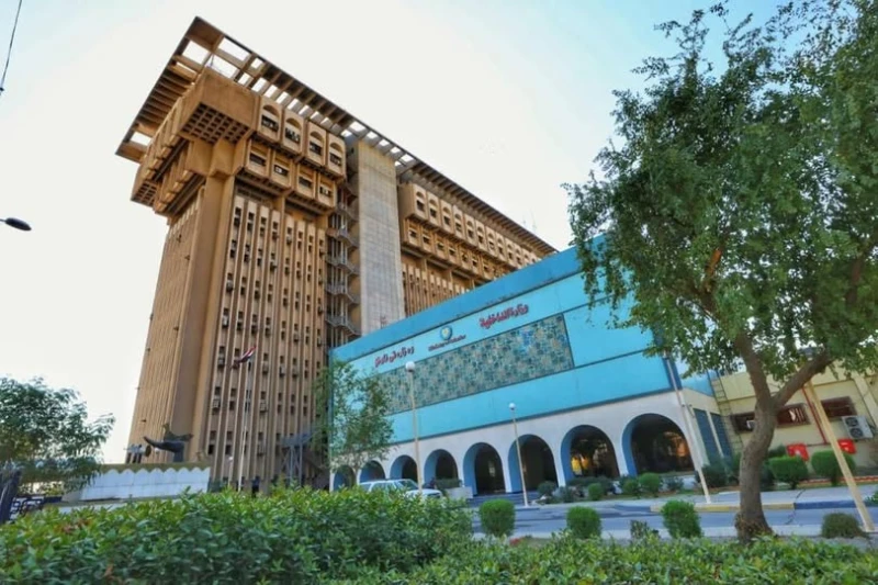 سجن وإخراج من الخدمة.. أحكام بحق ضباط ومنتسبين بقضية هروب سجناء في النجف