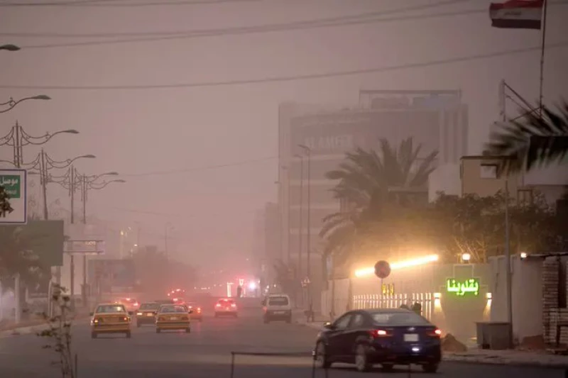 طقس العراق: موجات غبار محلية برياح سريعة.. وتحذير من القيادة على الطرق الخارجية