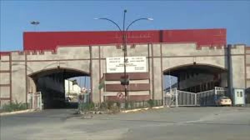 استمرار حركة المرور والتجارة بين إقليم كوردستان وإيران