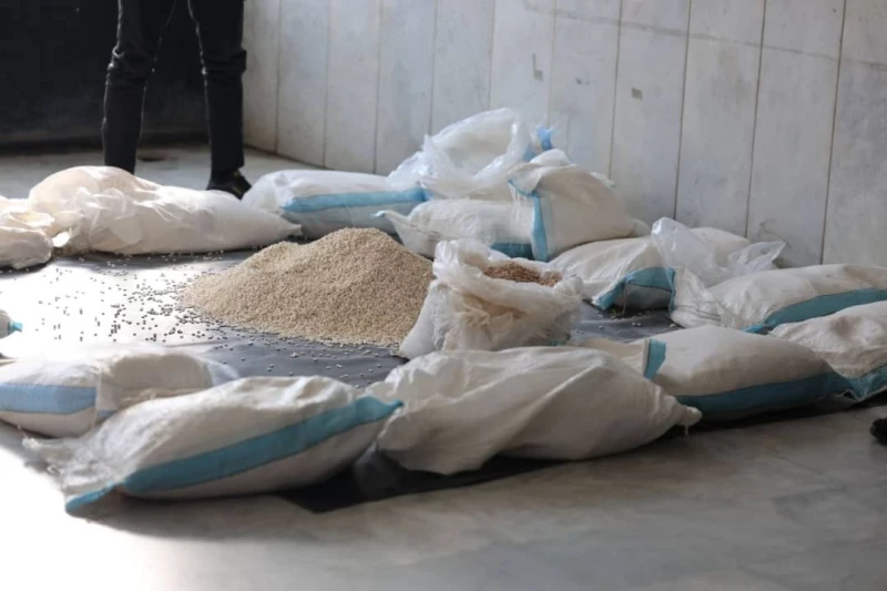 بتنسيق مع سوريا.. الداخلية: اعتقال شبكة مخدرات وضبط 2.5 مليون حبّة كبتاجون