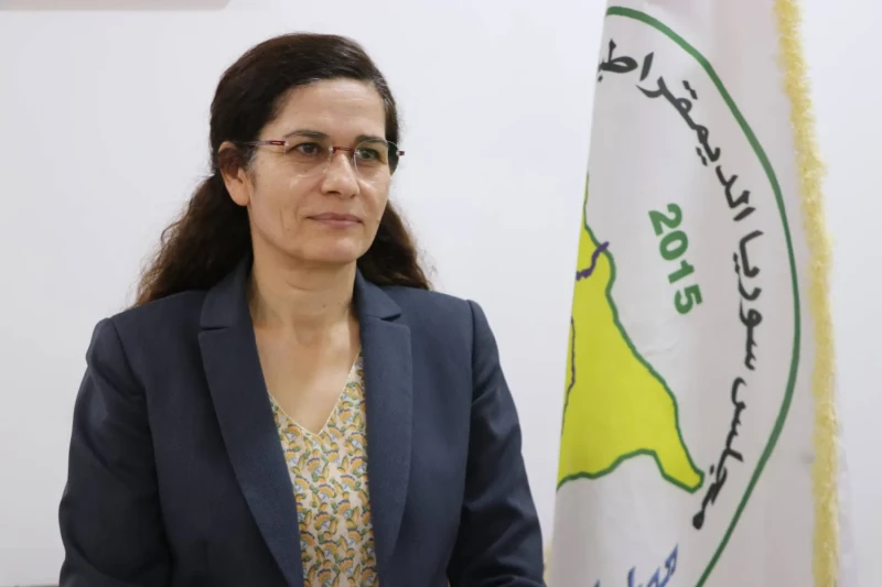 إلهام أحمد: الدفاع السورية تعلن الحرب على "الشيخ مقصود" و"الأشرفية" في حلب