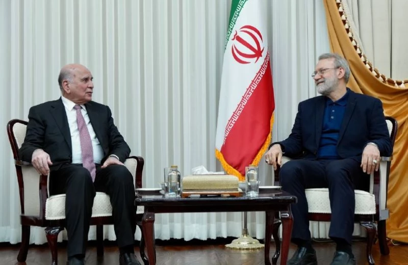 فؤاد حسين ولاريجاني يبحثان تطورات الأوضاع في إيران والتحديات الاقتصادية