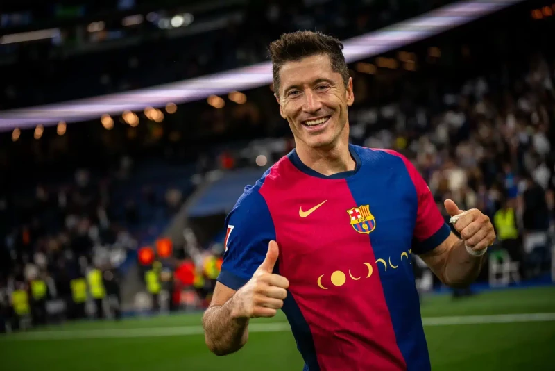 مهاجم برشلونة يتلقى عرضاً ضخماً ومغرياً للانضمام إلى الدوري السعودي