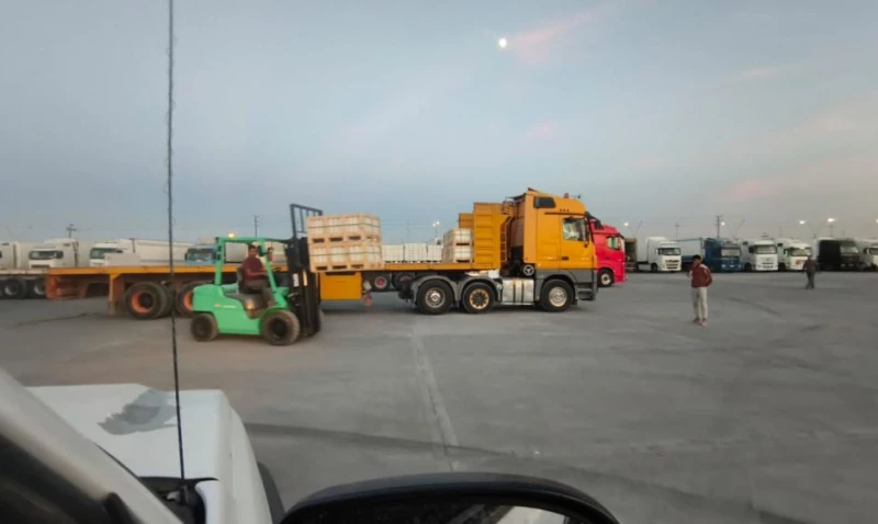 المنافذ تصدر إيضاحاً بشأن حركة التبادل التجاري في منفذ القائم مع سوريا (صور)