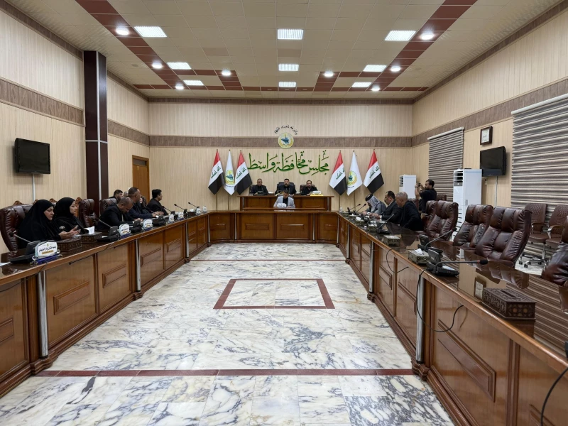 مجلس واسط يعفي قائد الشرطة و3 مسؤولين ويطالب بسحب يد المحافظ وإقالته