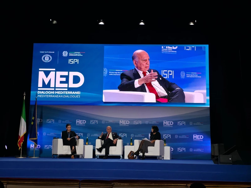 العلاقات مع واشنطن وطهران والانتخابات وسوريا.. فؤاد حسين يستعرض القضايا الإقليمية في نابولي