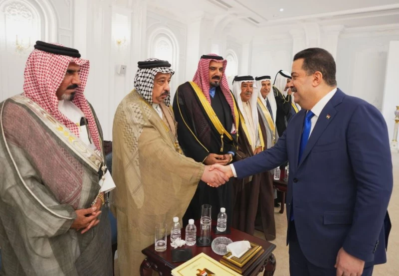 لقاء مع شيوخ عشائر شمال بغداد.. السوداني يتحدث عن "الكتلة المؤثرة" و"تداعيات" عدم المشاركة بالانتخابات