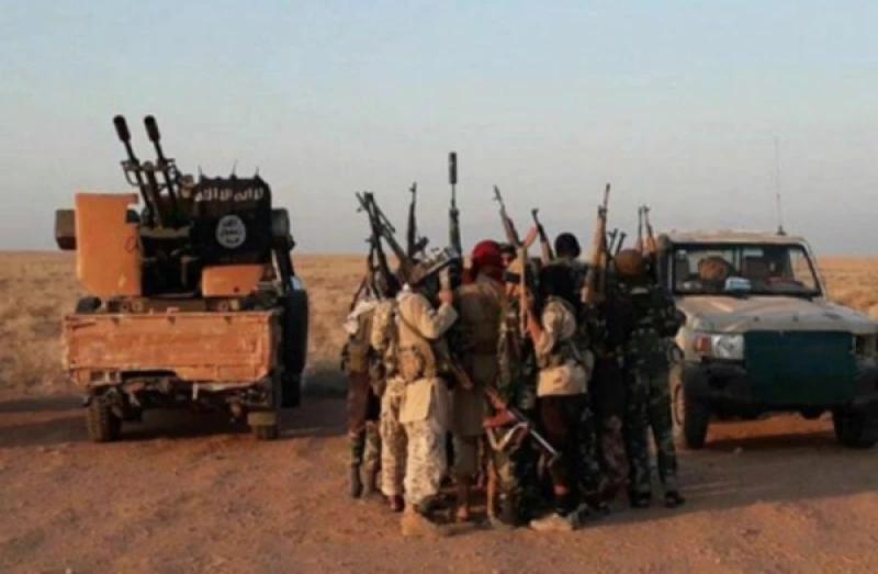 مقتل 11 عنصراً في قسد بهجمات لداعش في دير الزور