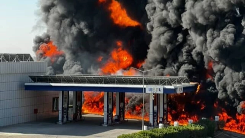 صور| حريق ضخم يلتهم محطة وقود في أربيل