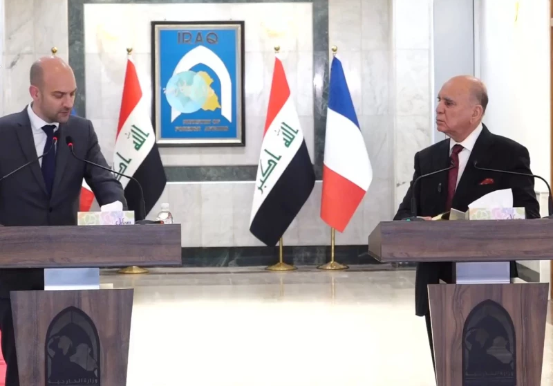 وزير الخارجية في مؤتمر مع نظيره الفرنسي: المنطقة تحت مطرقة الحرب والسلم