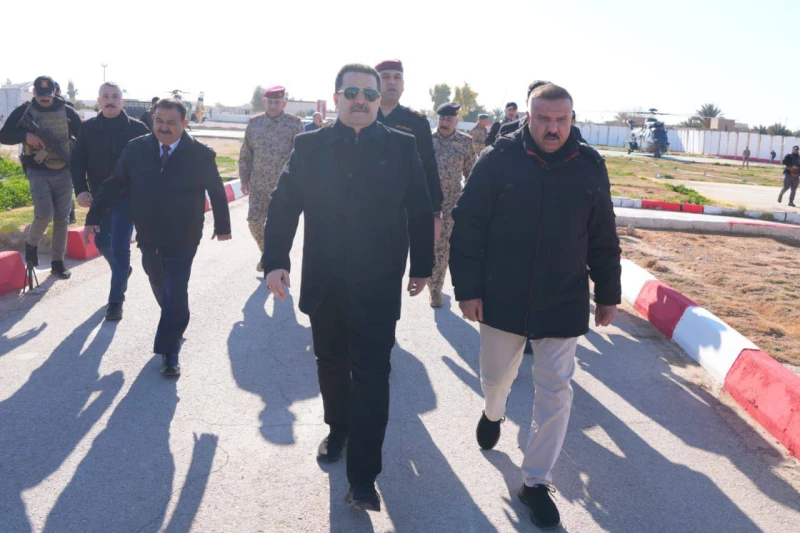 السوداني يصل إلى الحدود العراقية السورية