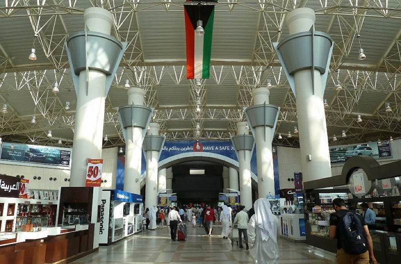 الكويت تقرر إلغاء تأشيرة مقيمي دول مجلس التعاون باستثناء العراقيين والفلسطينيين