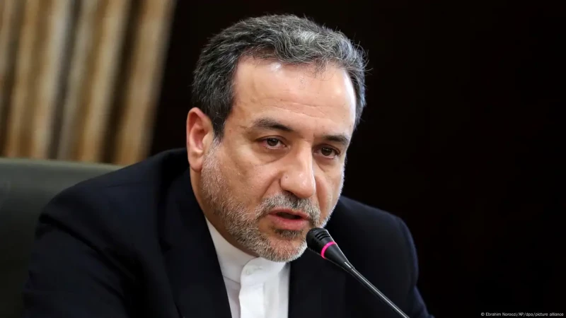 وزير الخارجية الإيراني: الهجمات الإسرائيلية استهدفت منشآت نووية سلمية وتنذر بوقوع كارثة إشعاعية 