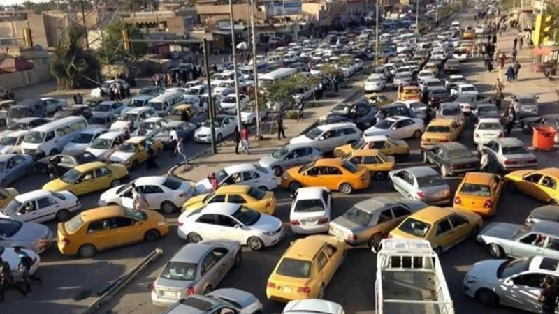 لجنة نيابية تتحدث عن مشكلتين كبيرتين في "ازدحامات بغداد" رغم بناء بعض المجسرات