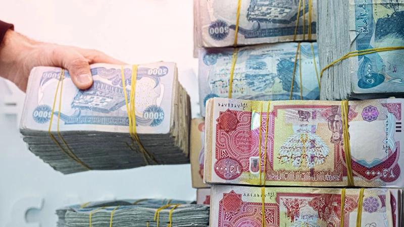 الإيرادات تتآكل ورواتب الموظفين ستواجه تحديات قاسية.. نائب يحذر عبر "الجبال" من ارتفاع الديون