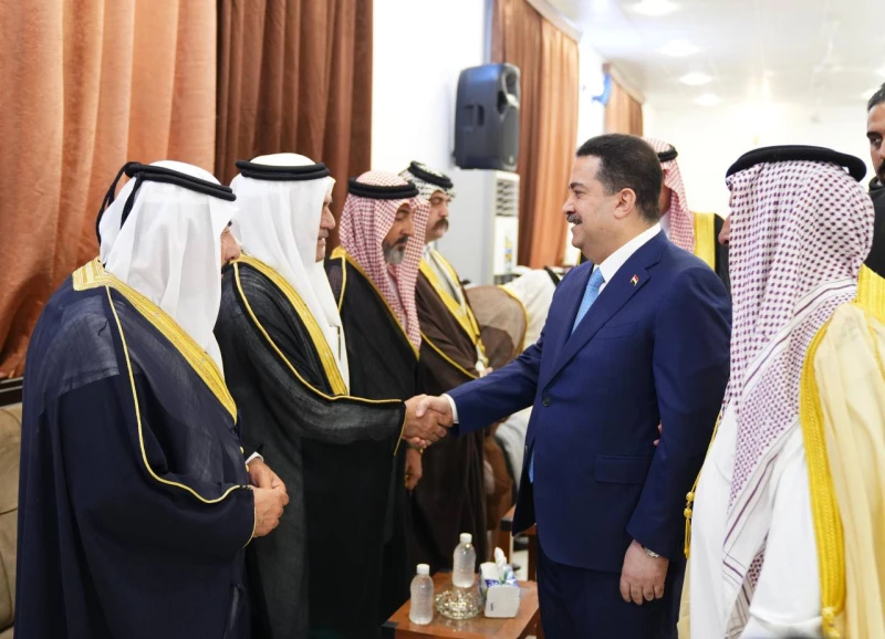بمضيف "البو ذياب".. السوداني يلتقي عدداً من وجهاء وشيوخ العشائر في الأنبار