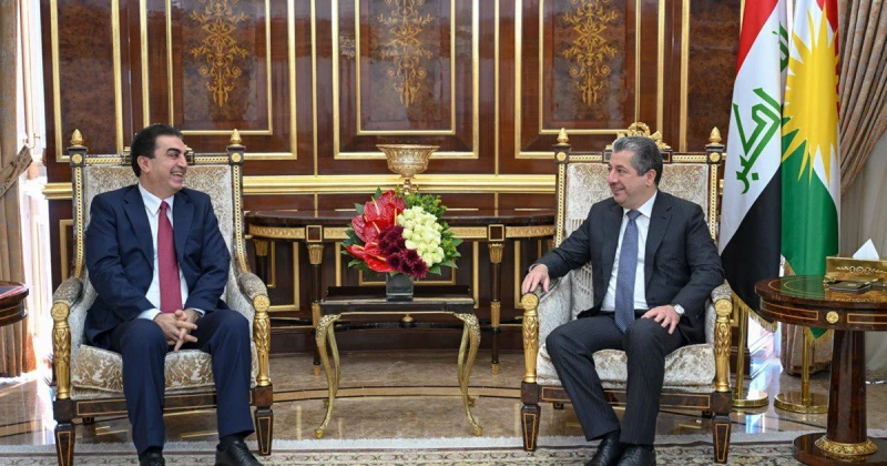 مسرور بارزاني يؤكد للنائب الثاني لرئيس البرلمان ضرورة حلّ القضايا العالقة بين بغداد وأربيل