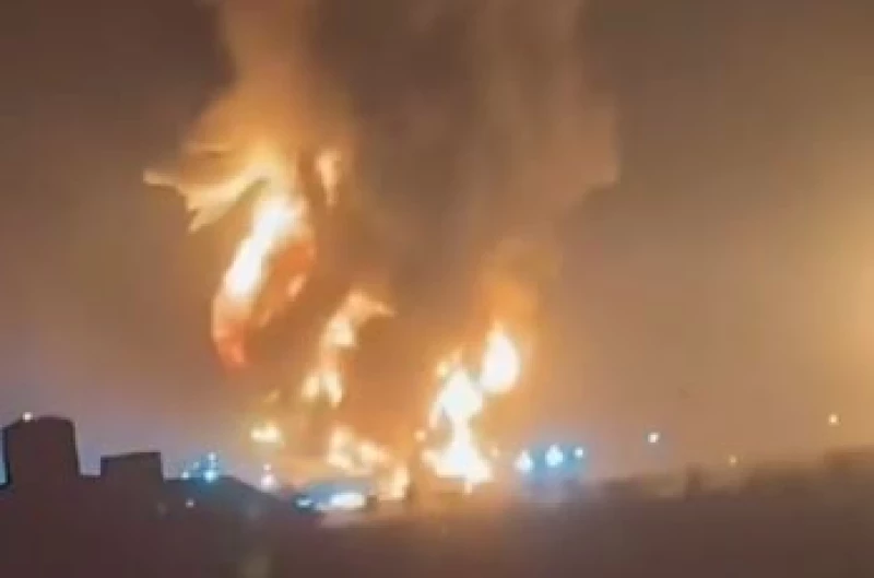 البحث عن المستفيد يؤدي إلى "إيران" وهناك ضغوط متعددة الأبعاد.. ما رسائل الهجوم على كورمور؟ 