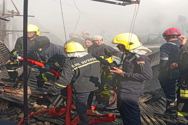 محال من الخشب و"الجينكو".. الدفاع المدني: أخمدنا حريق سوق الشطرة وخبير الأدلة يحقّق في الأسباب (صور)