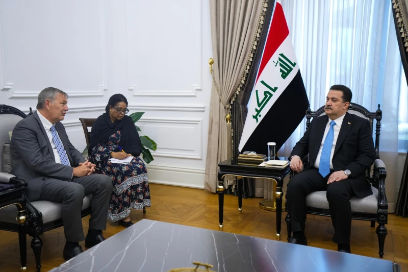 بعد التبرع بـ20 مليوناً لغزة.. السوداني يستقبل المفوض العام للأونروا       