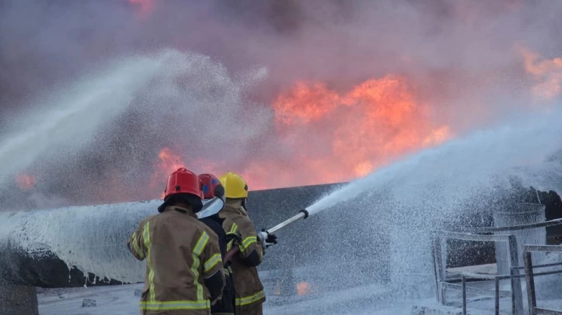 النفط: وفاة موظف و4 إصابات بحريق الزبير
