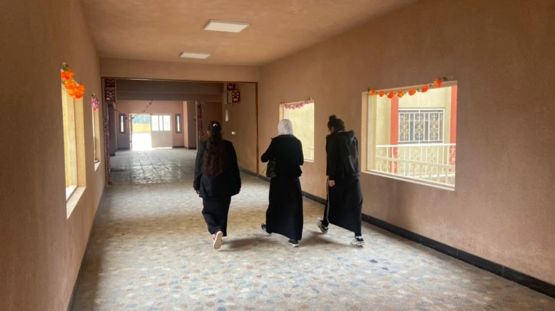"وسط نقص حاد بالأبنية.. ديالى تعيد العمل في 176 مدرسة هُدمت قبل 14 عاماً