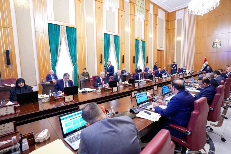 قرارات حكومة تصريف الأعمال.. عطلة رسمية وزيادة "الكلفة" لـ9 مشاريع