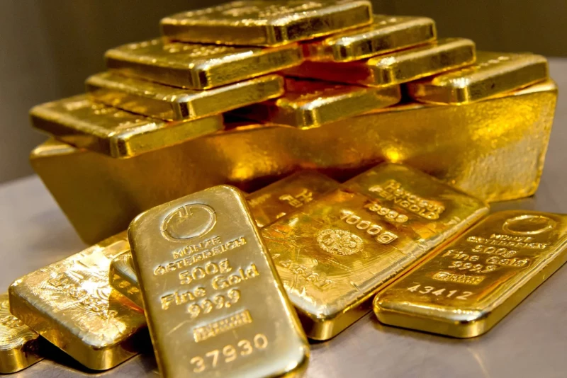 أوكرانيا وترامب وتوتّرات عالمية ترفع أسعار الذهب  