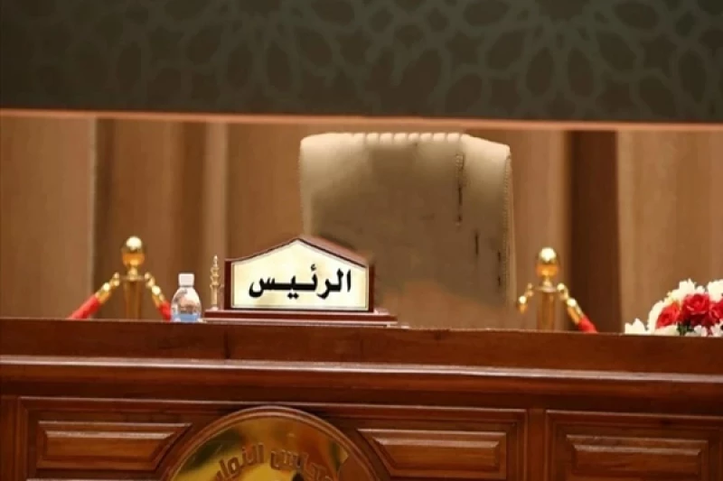 خبير قانوني: عامر الفايز ملزم دستورياً بحسم انتخاب رئيس البرلمان في الجلسة الأولى 