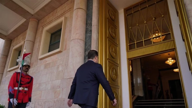 ما مدى شرعية "التعيينات" و"منح الدرجات الخاصة" في فترة تصريف الأعمال؟