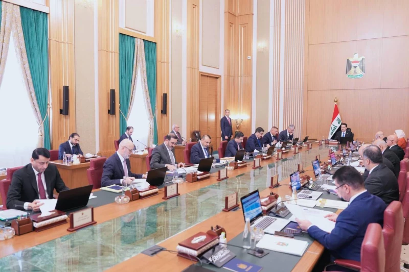 حكومة تصريف الأعمال.. "تقليل النفقات" واستيراد المواد المستعملة ومنفذ "دولي" جديد مع إيران 