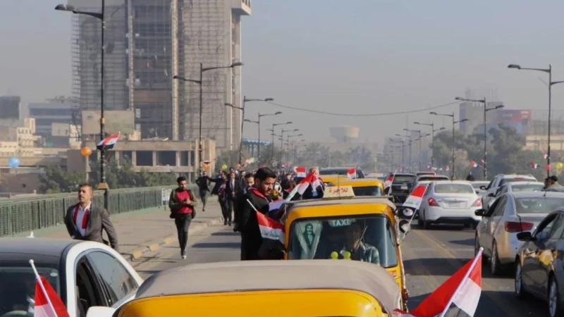 من خيم الاعتصام إلى السياسة.. التشرينيون "لا يبررون" تحولاتهم وطعام الأحزاب التقليدية "أدسم"
