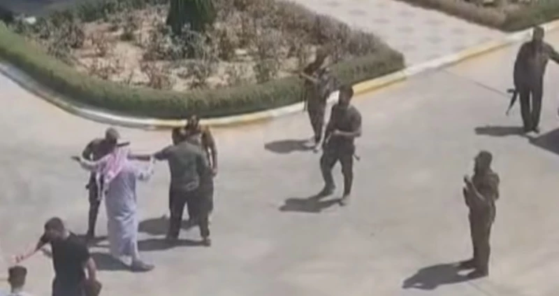 برلماني يسرد قصّة فيديو اقتحام مسلّحين لمعمل في نينوى: ينتمون للحشد وطلبوا إتاوات