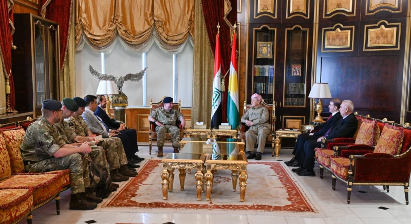 التطورات في العراق وهجمات المسيّرات إلى جانب العلاقات بين بغداد وأربيل.. بارزاني يستقبل وفداً عسكرياً بريطانياً رفيعاً