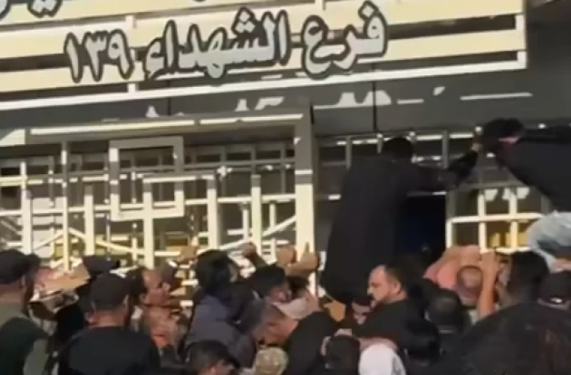 برلمانية تحمّل الحكومة ورئاسة الهيئة مسؤولية تأخر صرف رواتب الحشد الشعبي