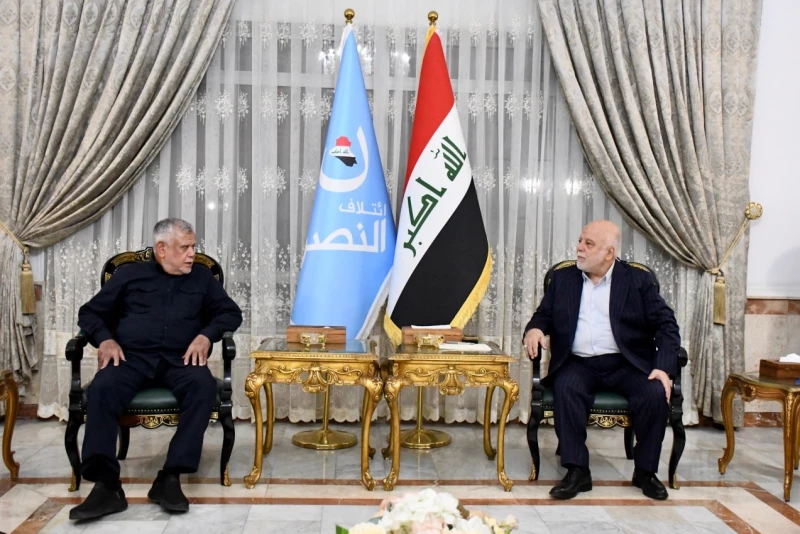 "تحديات" المرحلة المقبلة والإسراع في تشكيل الحكومة.. مباحثات بين العبادي والعامري