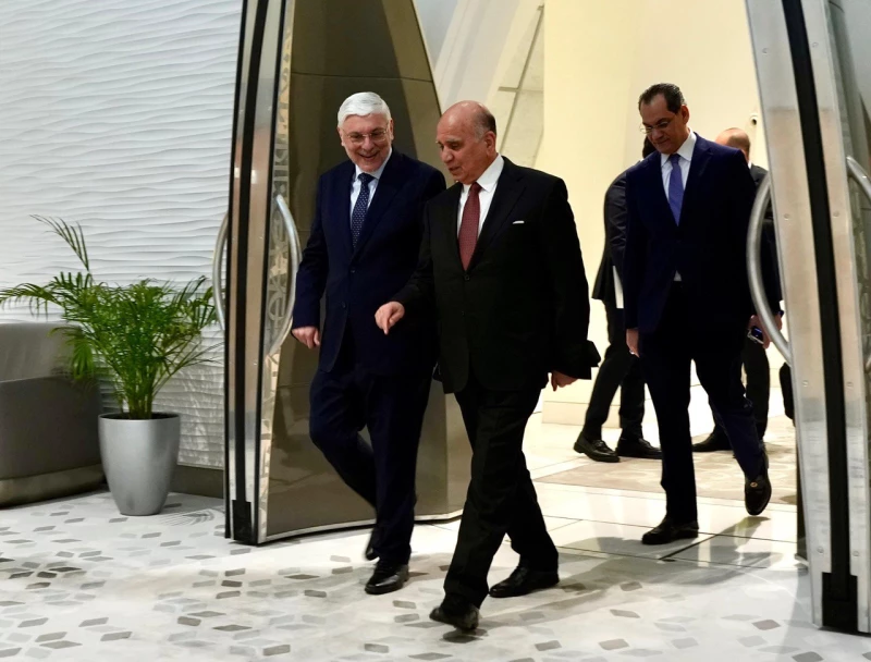 وزير خارجية العراق في قطر.. وهذا هو غرض الزيارة