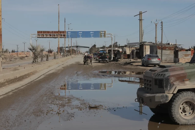 سوريا.. الحكومة تفرج عن 126 قاصراً من سجن في "الرقّة"